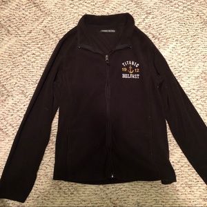 Titanic Belfast half zip